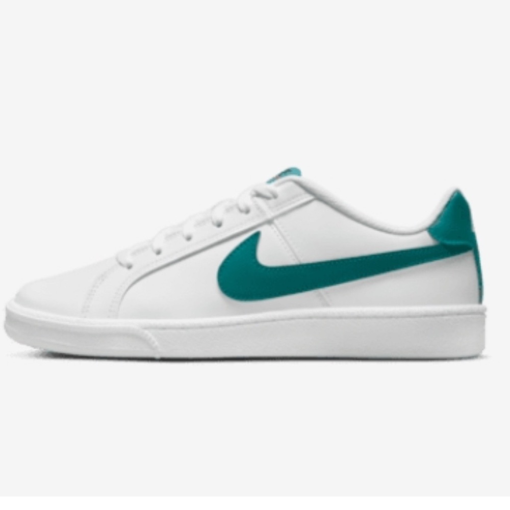 Nike Court Royal